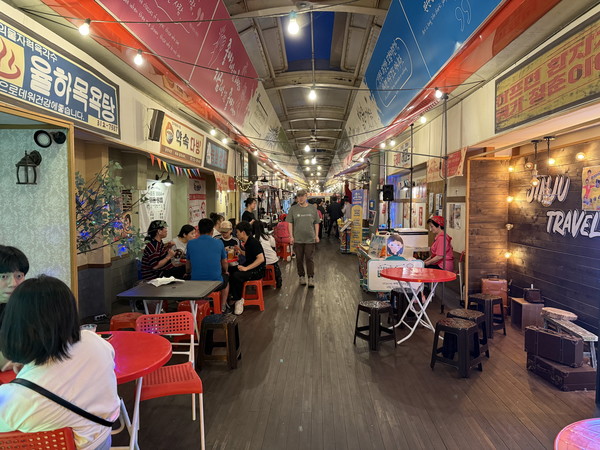 진주시상권활성화재단, 중앙시장 청년몰서 ‘호프 1884’ 재개장 /사진제공=진주시