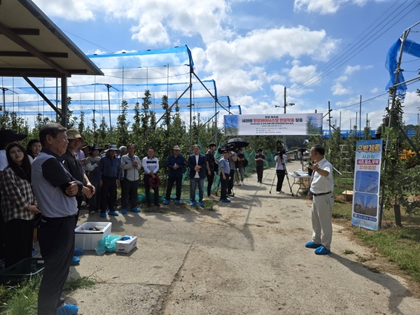 햇빛차단망 보급사업 현장 워크숍  /사진제공=군위군