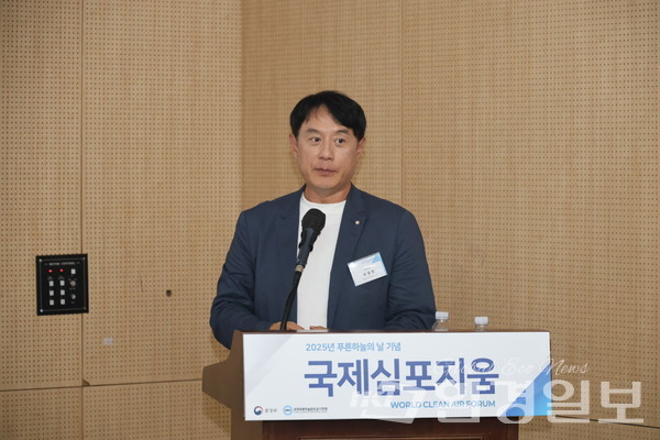 서울대 우정헌 교수는 동북아 국가 간 협력적 대기오염 감축이 초미세먼지 농도 저감과 비용 절감에 효과적이라며, 기후변화 적응 전략 병행의 필요성도 강조했다. /사진=박준영 기자