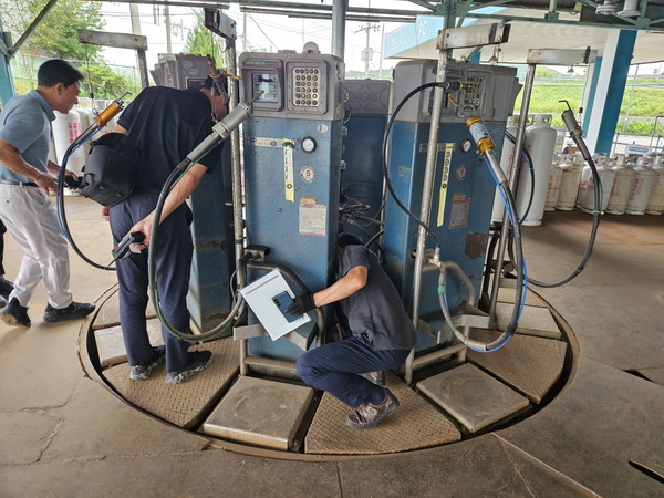 안산시 추석명절 앞두고 다중이용시설의 가스사용시설 안전점검 실시 /사진제공=안산시