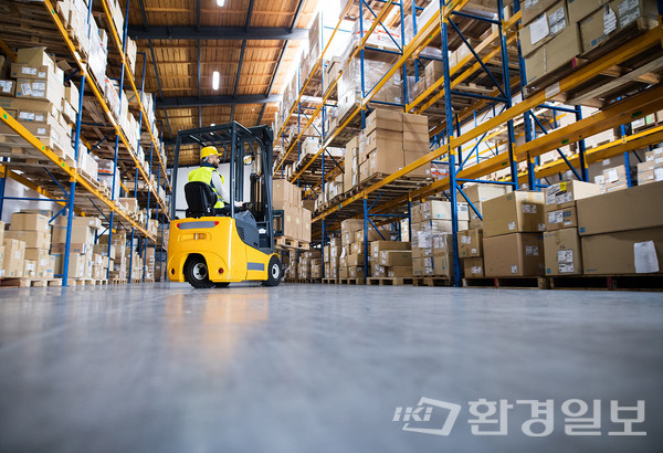 개인정보보호위원회가 10일 택배 운송장의 개인정보 보호조치 강화를 위한 개선사항을 의결했다. /사진=환경일보DB