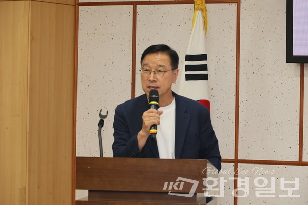 위성곤 의원은 기후재정 관리체계 미비와 기금 수입 악화를 지적하며, 법 개정과 함께 녹색금융 확대, 배출권거래제 개혁 등 실질적 대응을 촉구했다. /사진=박준영 기자