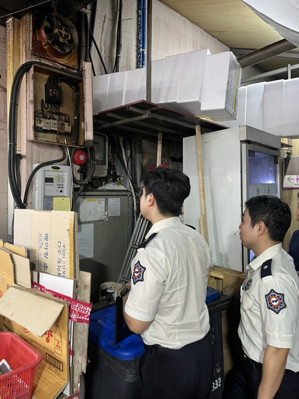 전통시장 화재안전 특별점검 /사진제공=포항시