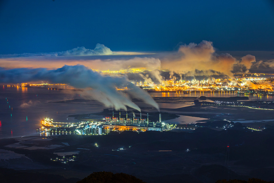 우리나라 주요 6개 발전소는 온배수로 인한 어업 피해에 대해 2019년부터 2025년까지 누계 총 8811억원을 보상한 바 있으나, 피해 보상을 둘러싼 어민과의 갈등은 여전히 지속되고 있다. /사진=환경일보DB