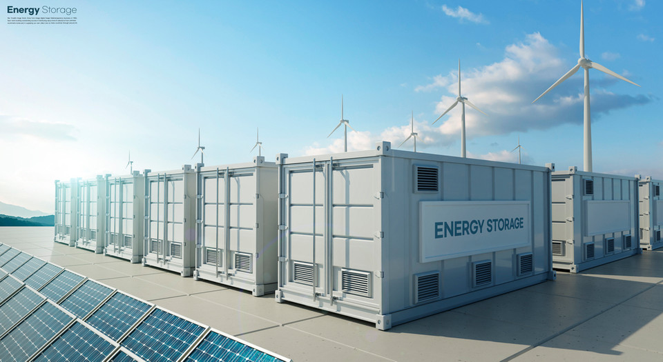 재생에너지 확대만으로 전력 수급을 보장할 수 없으며, 하루 전체 소비량의 11%를 안정적으로 확보할 수 있는 장시간 출력 유지가 가능한 백업 설비가 필요하다. 이러한 요구를 충족시키는 기술이 바로 ‘장주기 ESS(에너지저장장치)’이다.  /사진=환경일보DB