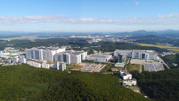 LG디스플레이가 국내 전 사업장 '폐기물 매립 제로' 인증 최고 등급을 획득했다고 밝혔다. /사진제공=LG디스플레이