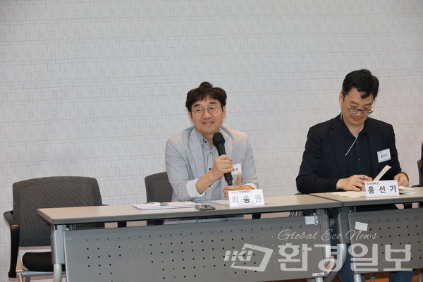 최종권 연구원(왼쪽)과 조준오 변호사는 AI 데이터센터를 국가 기반시설로 법제화하고, 갈등 조율과 전력 인프라 확충을 위한 제도적·재정적 지원이 필요하다고 강조했다. /사진=박준영 기자