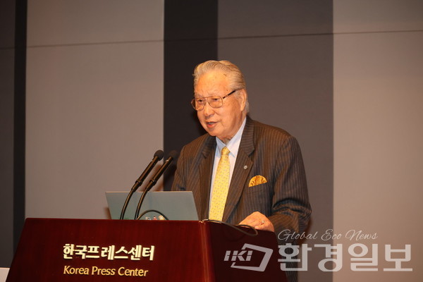 김홍기 명예회장은 SCL 기술이 AI의 환각과 기억 한계를 극복하는 혁신으로, 한국의 AI 경쟁력 강화와 글로벌 확산에 기여할 것이라 강조했다. /사진=박준영 기자