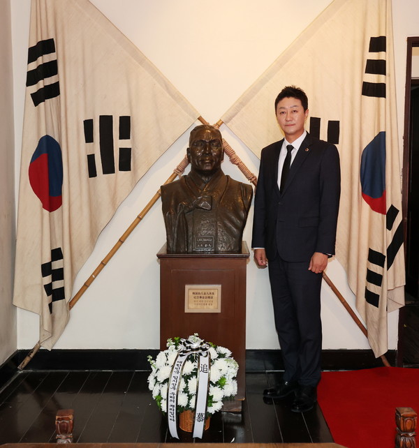 김진경 의장, 충칭·상하이 임시정부·광복군 총사령부 방문