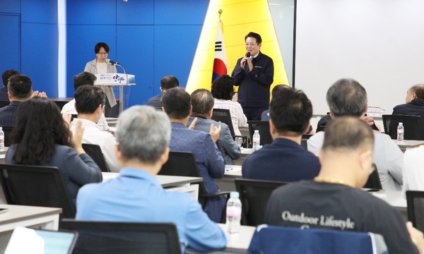 재개발 재건축 정비사업 간담회  최대호 안양시장 인사말씀  /사진제공=안양시