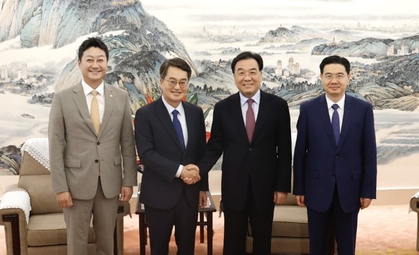 경기도와 장쑤성은 상하이GBC 장쑤성 지소 설립 추진, 기후변화 대응 및 생태환경 보호 협약 체결, 청소년 교류 확대 등 협력사업에 뜻을 모았다. /사진제공=경기도