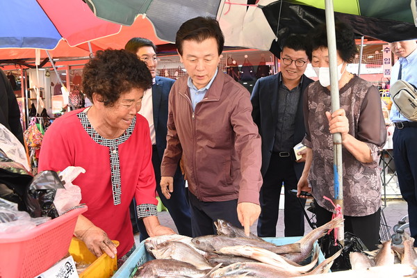 진주시, 추석맞이 ‘전통시장 장보기’ 진행 - 중앙상권  /사진제공=진주시