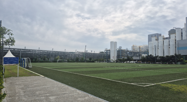 이천시 SK하이닉스와 함께 하늘길 열다(SK하이닉스 축구장) /사진제공=이천시