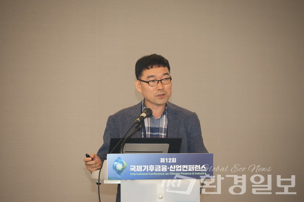 강병일 계양구청 과장은 폭염 대응과 체험형 환경교육을 통해 어린이 중심의 기후 인식 제고에 주력하고 있으며, 생태축 보전과 생활 거점 기반 탄소중립 실천으로 지역 전환을 이끌고 있다고 밝혔다. /사진=박준영 기자