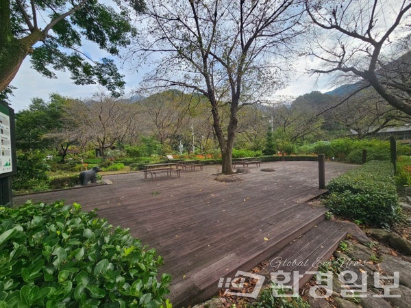 지리산 숲 속 쉼터(피크닉존) /사진=국립공원공단