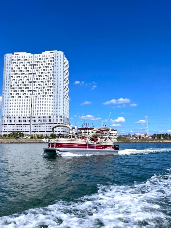 안산시가 17일부터 안산천하구에서 해양레저체험 프로그램을 운영한다.  /사진제공=안산시