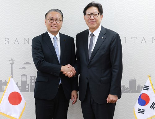 시는 10월16일 오이시 겐고 지사 등 일본 나가사키현 대표단을 접견, 협력방안을 논의했다. /사진제공=부산시