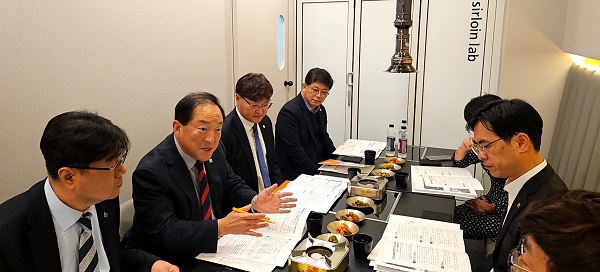 이병선 속초시장이 김민재 행정안전부 차관과 기재부, 행안부 국·과장과 방문·면담을 진행했다. /사진제공=속초시