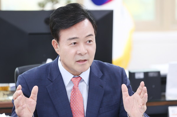 국토부 건의 김성제 의왕시장. /사진제공=의왕시