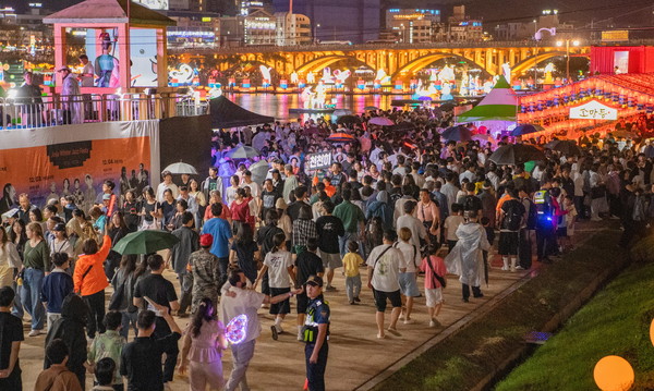 진주남강유등축제 현장 /사진제공=진주시