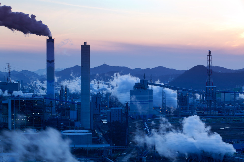 이산화탄소보다 최대 1만 배 강력한 온실효과를 내는 수소불화탄소(HFCs)가 국내 온실가스 배출량의 5%를 차지하게 된 현실은 심각하다. /사진=환경일보DB