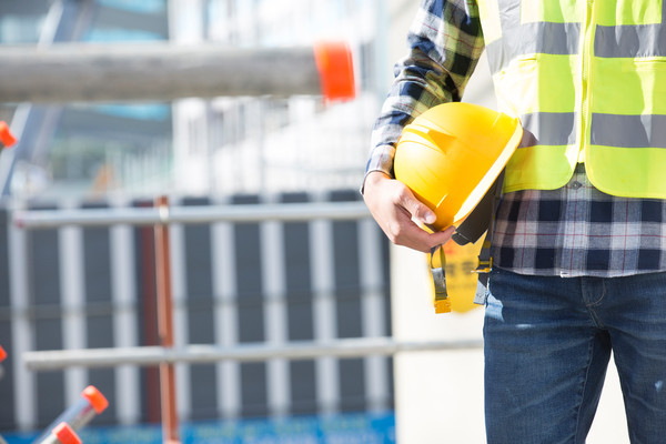 고용노동부가 건설현장 추락사고에 대한 경각심을 높이기 위한 대대적 불시점검을 실시했다고 밝혔다. /사진=환경일보DB