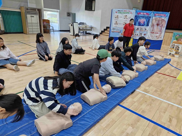 심폐소생술 교육(내성초등학교 ) /사진제공=봉화교육지원청