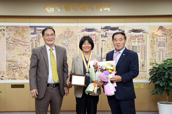 장정희 의원, 한국전문인대상 의정부문 대상 수상 /사진제공=수원특례시의회