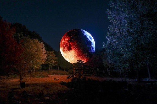 달밤 구간 전경을 구현한 루미나래 야간 미디어아트 공간 /사진제공=부천시