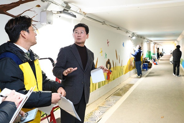 이상일 시장, ‘주민과 함께하는 아름다운 산책로 만들기’ 현장 방문 /사진제공=용인특례시