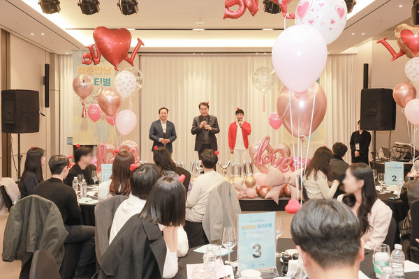 군포시(시장 하은호)와 오산시(시장 이권재)는 지난 1일 미혼남녀를 위한 특별한 만남의 장인 ‘청춘만남 페스티벌 – 군포시럽 × SOLO만 오산’ 1회차를 공동으로 개최했다. /사진제공=군포시