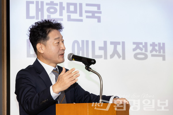 이호현 기후에너지환경부 2차관이 5일 서울 서초구 자동차회관에서 열린 ‘제28회 한국산업연합포럼(KIAF) Niche Hour 정책포럼‘에 참석하여 강연을 하고 있다. /사진=기후부