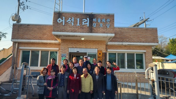 김경희 이천시장 어석1리 태양광 시설 마을 현장 방문. /사진제공=이천시