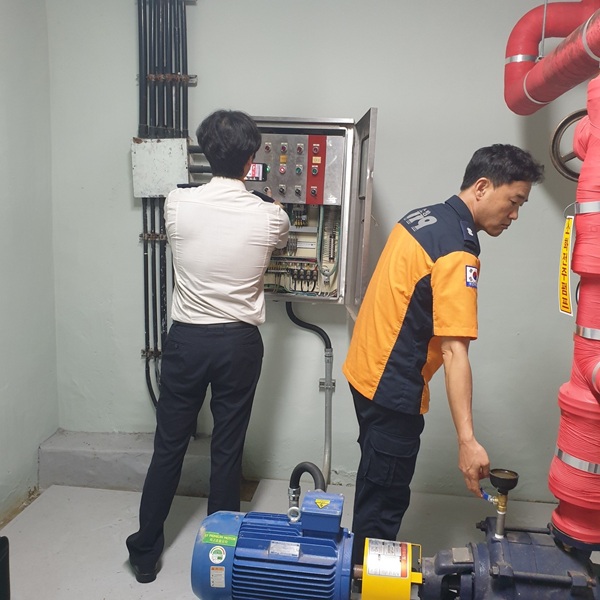 포항제철공업고등학교 내 소방시설 대상 소방서, 교육청 합동점검 /사진제공=경북교육청