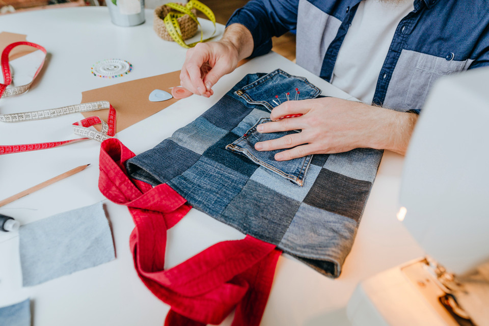 겨울철 현명한 소비의 핵심은 단순히 새로운 물건을 구매하는 ‘따뜻함’을 넘어, 이미 가진 자원을 오래 ‘유지’하고 ‘순환’시키는 데 있다. /사진=환경일보DB