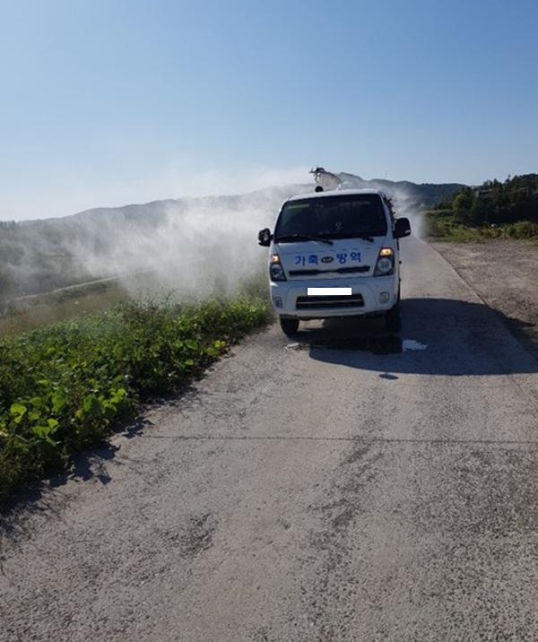 조류인플루엔자(AI) 차단 차량 방역활동 /사진제공=고령군