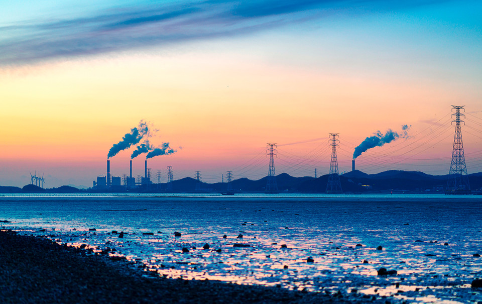 현재 39.1GW 규모의 석탄 설비를 운영하며 발전의 약 30%를 석탄에 의존하고 있다. 정부는 61기 중 40기를 2040년까지 폐지하기로 했지만, 나머지 21기는 일정조차 정해지지 않았다. /사진=환경일보DB