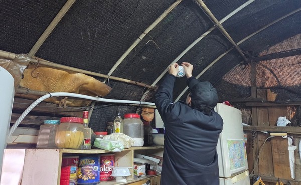 주거용 비닐하우스 화재감지기 설치 /사진제공=수원소방서