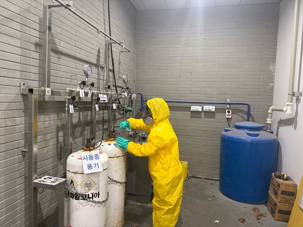 유해가스 누출 사고 대응 훈련  /사진제공=김천시